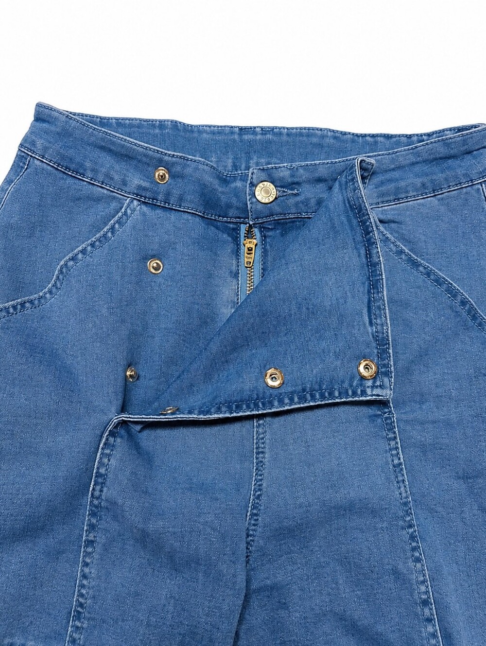 Denim Sailor Button Shorts Size 8 Blue NWOT - Picture 3 of 8